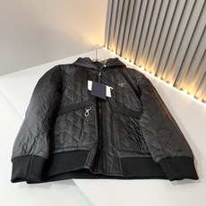 PRAD*A普*达2026秋冬休闲棉服夹克外套,最新时尚休闲拉链夹克,时尚夹克外套!贸易公司渠道稀出,同步官网发售,男神 PRAD*A普*达2026秋冬休闲棉服夹克外套,最新时尚休闲拉链夹克,时尚夹克外套!贸易公司渠道稀出,同步官网发售,男神