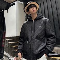 PRAD*A普*达2026秋冬休闲棉服夹克外套,最新时尚休闲拉链夹克,时尚夹克外套!贸易公司渠道稀出,同步官网发售,男神 PRAD*A普*达2026秋冬休闲棉服夹克外套,最新时尚休闲拉链夹克,时尚夹克外套!贸易公司渠道稀出,同步官网发售,男神