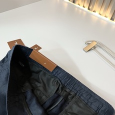Loro Piana诺悠翩雅 2026春夏新品男士棉麻休闲裤,最新的贸易订单全品相!!网红款!上身舒适透气,不僵硬,整体 Loro Piana诺悠翩雅 2026春夏新品男士棉麻休闲裤,最新的贸易订单全品相!!网红款!上身舒适透气,不僵硬,整体