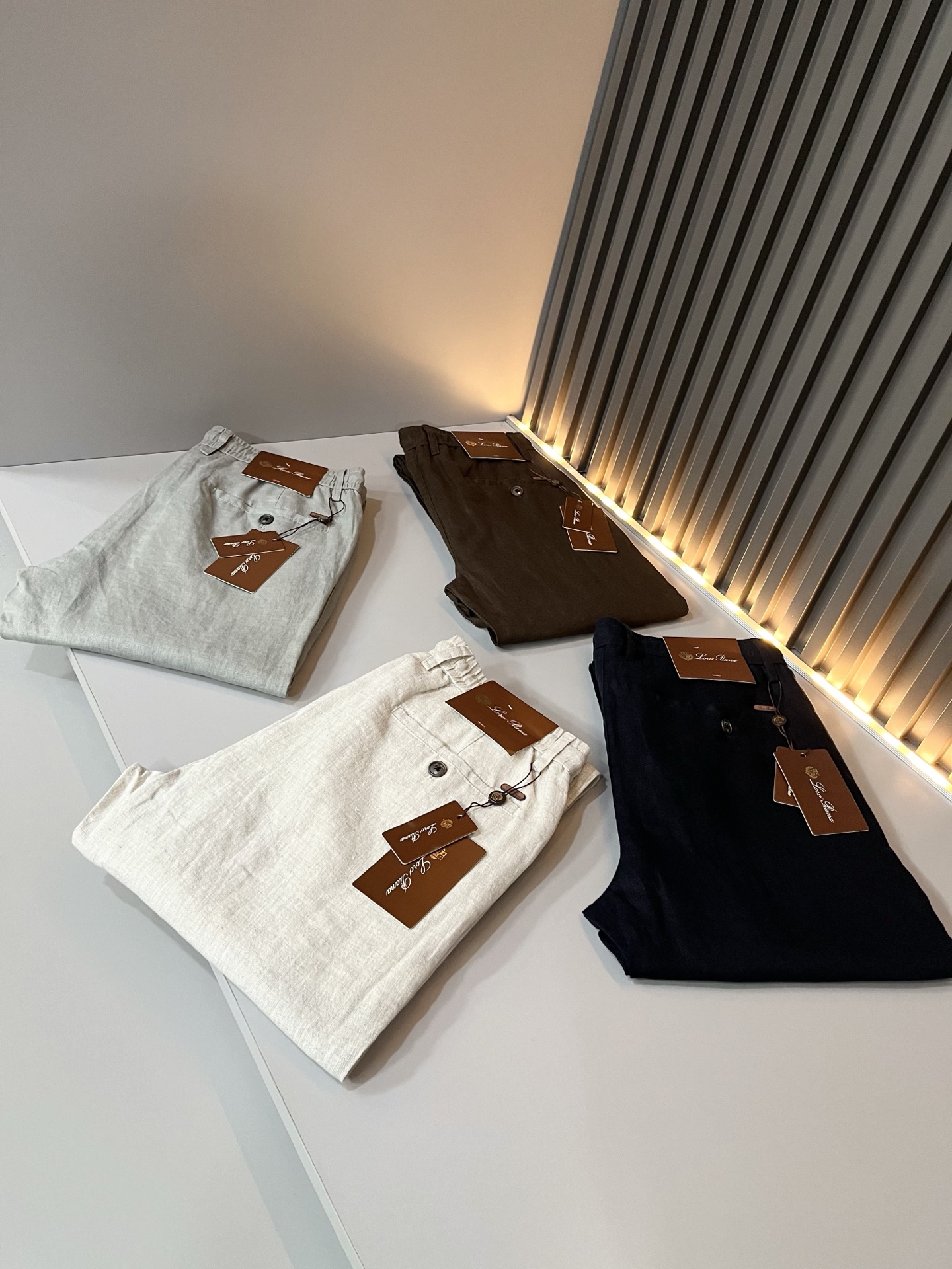 Loro Piana诺悠翩雅 2026春夏新品男士棉麻休闲裤，最新的贸易订单全品相！！网红款！上身舒适透气，不僵硬，整体