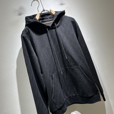 FEN*I 芬*迪2026秋冬新款FD家族男女同款连帽👫卫衣,男女同款👫百搭。意大利原厂订单,FD家族人气单品,代表性十 FEN*I 芬*迪2026秋冬新款FD家族男女同款连帽👫卫衣,男女同款👫百搭。意大利原厂订单,FD家族人气单品,代表性十