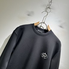 PRAD*A普*达2026秋冬新款男女同款👫长袖卫衣,最新款全网独家首上!!~既经典有时尚百搭,谁不爱啊,将经典再次展现 PRAD*A普*达2026秋冬新款男女同款👫长袖卫衣,最新款全网独家首上!!~既经典有时尚百搭,谁不爱啊,将经典再次展现