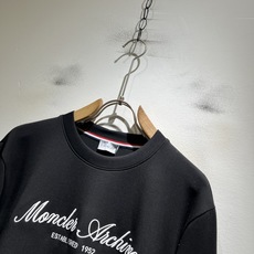 Moncler蒙口2026秋冬新款贸易订单长袖打底衫,全品相!!网红款!胸前logo图案刺绣设计!上身舒适透气,不僵硬, Moncler蒙口2026秋冬新款贸易订单长袖打底衫,全品相!!网红款!胸前logo图案刺绣设计!上身舒适透气,不僵硬,