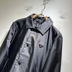 PRAD*A普*达2026秋冬新款男士夹克外套,最新款全网独家首上!!~既经典有时尚百搭,谁不爱啊,将经典再次展现,非常 PRAD*A普*达2026秋冬新款男士夹克外套,最新款全网独家首上!!~既经典有时尚百搭,谁不爱啊,将经典再次展现,非常