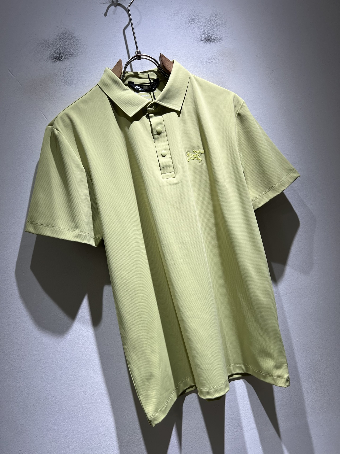 ARCTER*X始*祖鸟 2026春夏新款男士短袖Polo，户外品牌可能大家第一想到的就是加拿大鹅、始祖鸟。给人一种标签