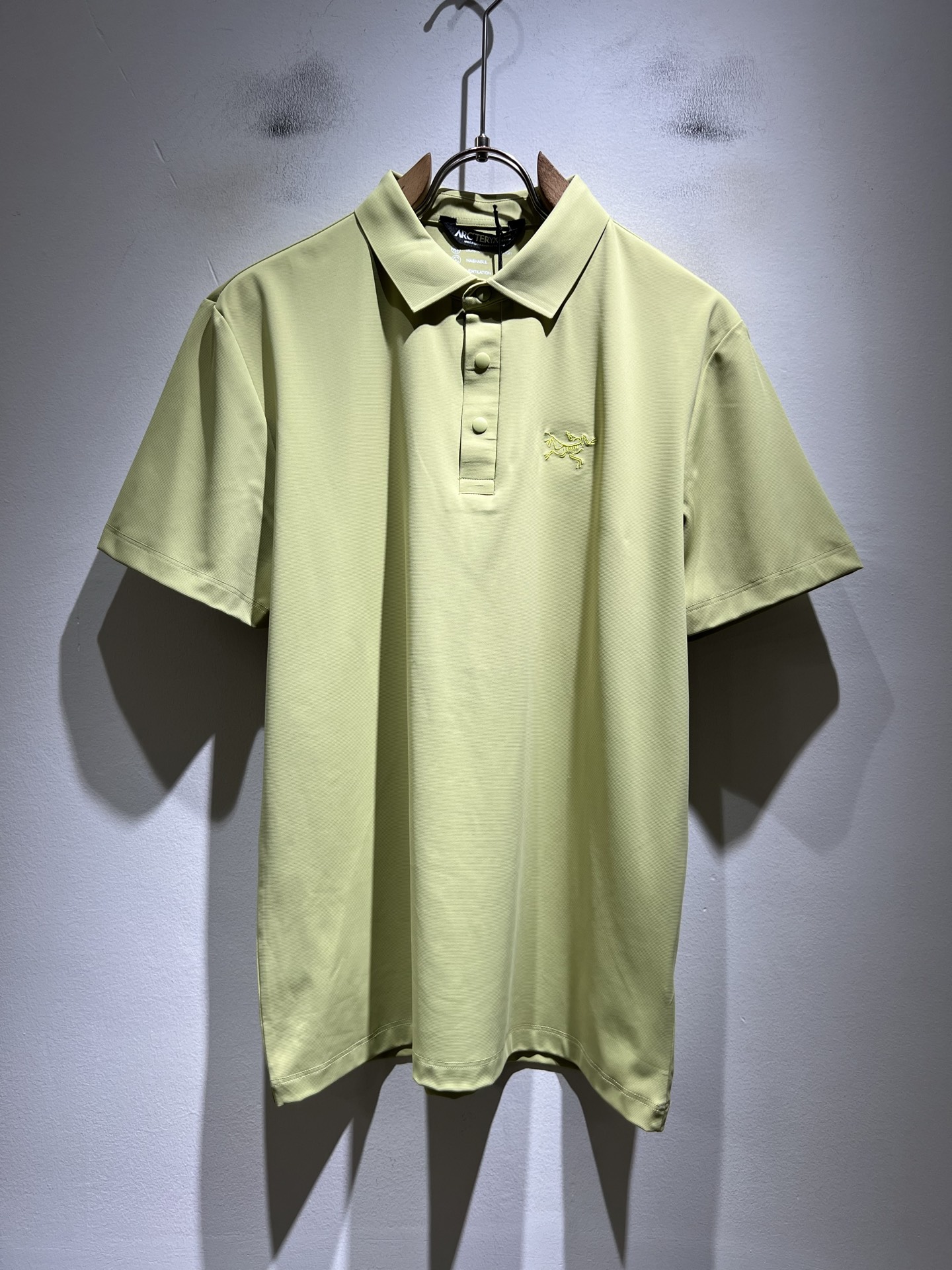 ARCTER*X始*祖鸟 2026春夏新款男士短袖Polo，户外品牌可能大家第一想到的就是加拿大鹅、始祖鸟。给人一种标签