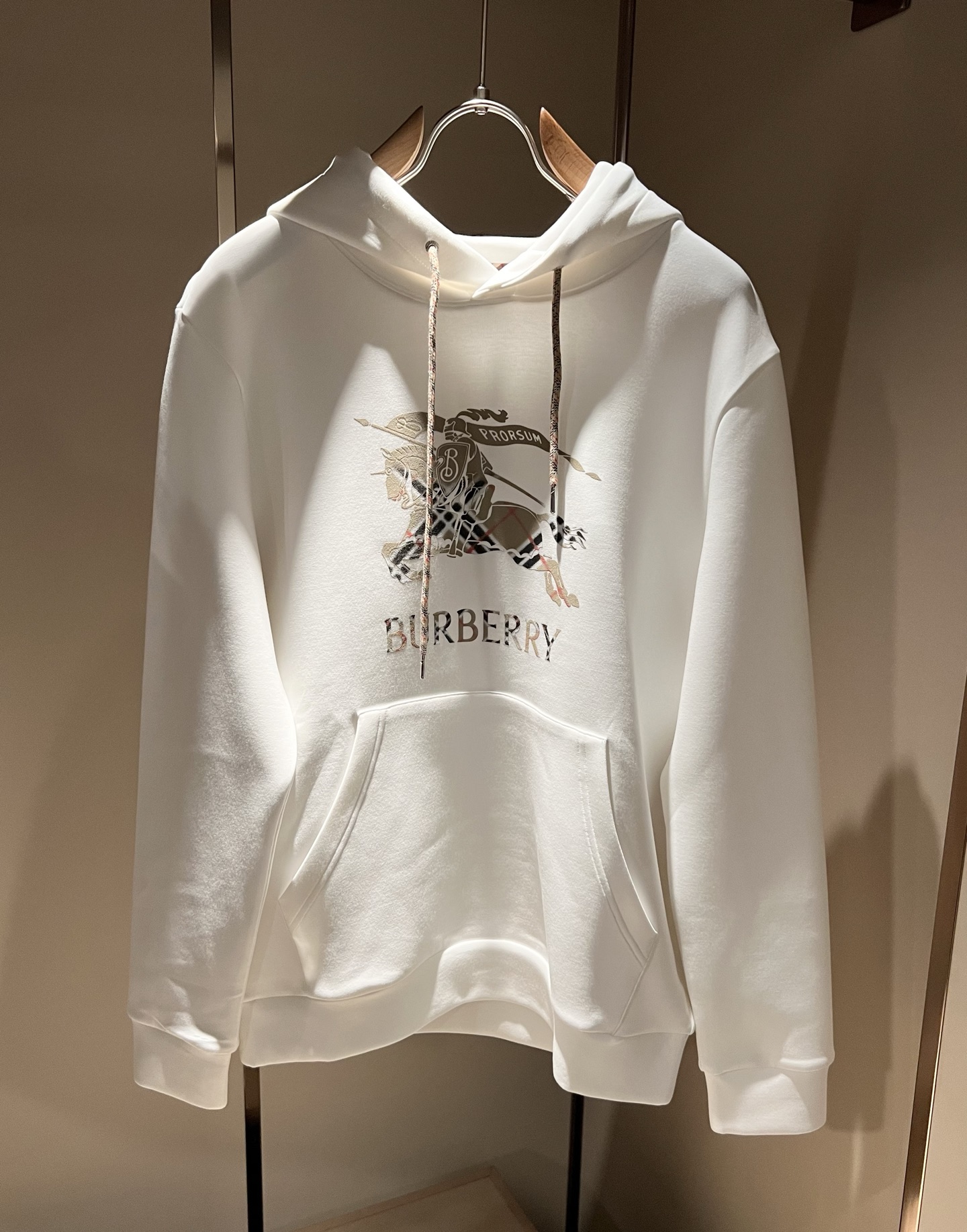 BURBER*Y巴*莉 2026秋冬新款男女同款👫基础休闲百搭棉质卫衣，男女同款卫衣！贸易公司渠道稀出，同步官网发售！衣