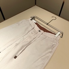 Loro Piana诺悠翩雅 2026春夏新品男士休闲裤,最新的贸易订单全品相!!网红款!上身舒适透气,不僵硬,整体有着 Loro Piana诺悠翩雅 2026春夏新品男士休闲裤,最新的贸易订单全品相!!网红款!上身舒适透气,不僵硬,整体有着