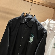 Bur*erry 巴*莉 2026秋季新款男士衬衣,品牌最新设计元素!既不单调也不复杂,恰到好处的展现品味!客供定制原版 Bur*erry 巴*莉 2026秋季新款男士衬衣,品牌最新设计元素!既不单调也不复杂,恰到好处的展现品味!客供定制原版