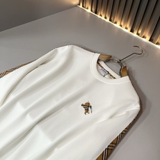 Bur*erry 巴*莉 2026秋冬新款男士长袖打底,品牌最新设计元素!既不单调也不复杂,恰到好处的展现品味!客供顶级 Bur*erry 巴*莉 2026秋冬新款男士长袖打底,品牌最新设计元素!既不单调也不复杂,恰到好处的展现品味!客供顶级