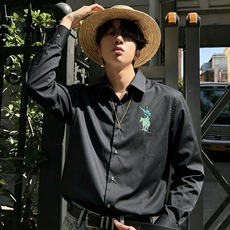 Bur*erry 巴*莉 2026秋季新款男士衬衣,品牌最新设计元素!既不单调也不复杂,恰到好处的展现品味!客供定制原版 Bur*erry 巴*莉 2026秋季新款男士衬衣,品牌最新设计元素!既不单调也不复杂,恰到好处的展现品味!客供定制原版