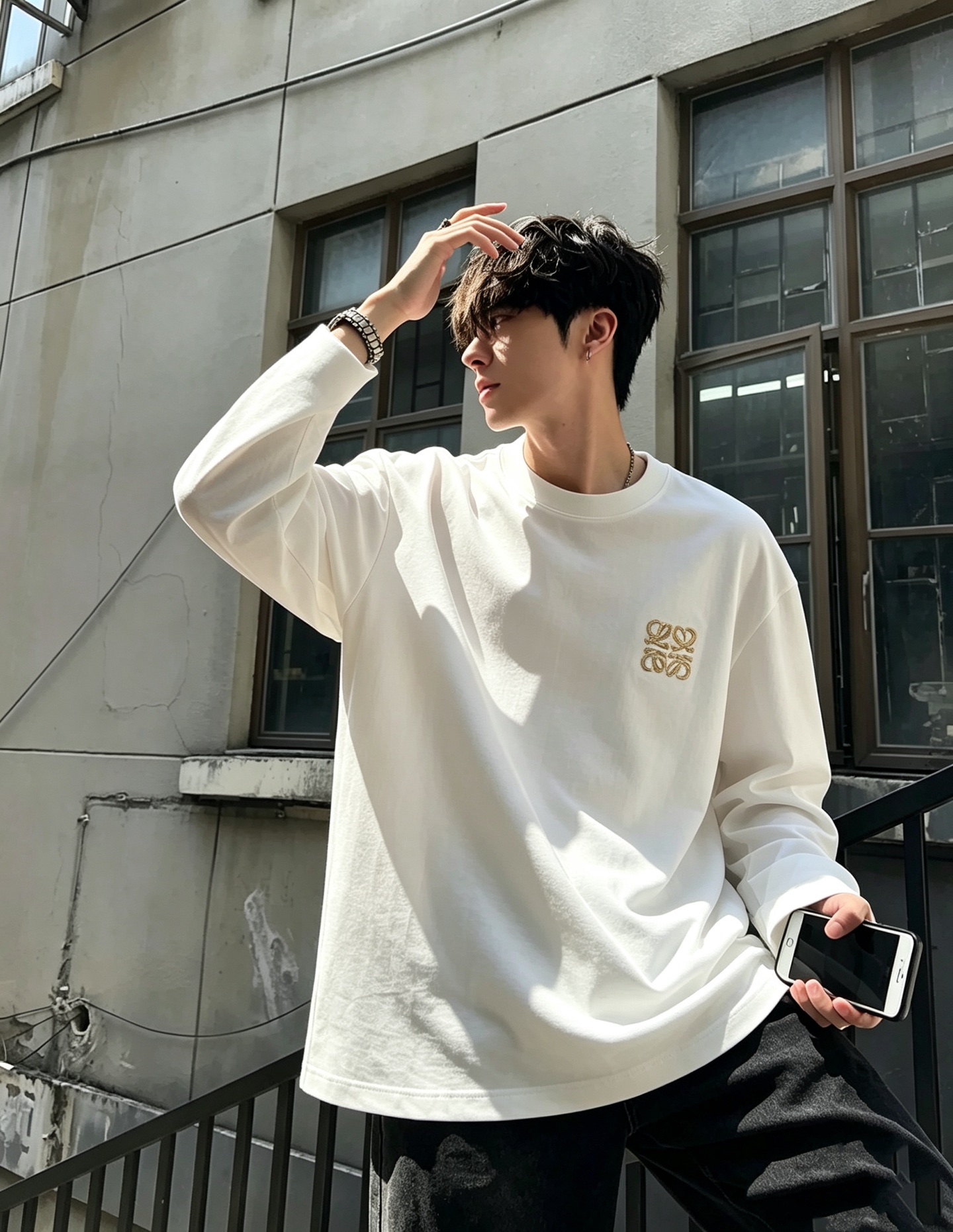 LOE*WE罗*威 2026秋冬男女同款👫长袖打底衫,意大利原厂订单渠道,极具个性高级风,标志logo图案刺绣工艺设计! LOE*WE罗*威 2026秋冬男女同款👫长袖打底衫,意大利原厂订单渠道,极具个性高级风,标志logo图案刺绣工艺设计!