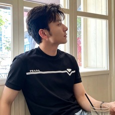 PRAD*A普*达2026秋冬新款男女同款👫短袖打底衫,最新款全网独家首上!!~既经典有时尚百搭,谁不爱啊,将经典再次展 PRAD*A普*达2026秋冬新款男女同款👫短袖打底衫,最新款全网独家首上!!~既经典有时尚百搭,谁不爱啊,将经典再次展