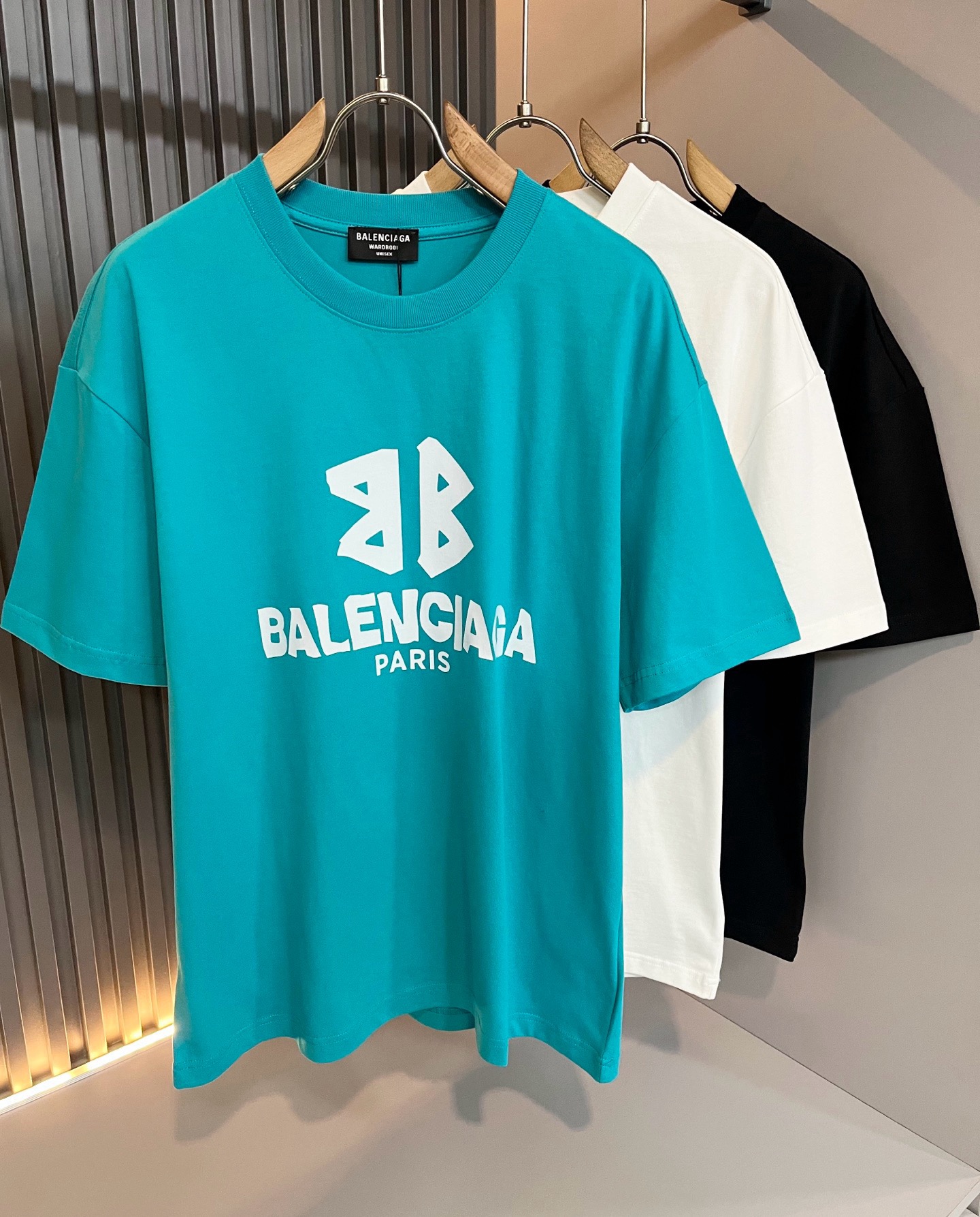 BALENCI*GA巴黎*家 2026春夏新款男女同款👫短袖T恤！走秀图案印花时尚休闲短袖T恤衫！设计logo压胶设计！