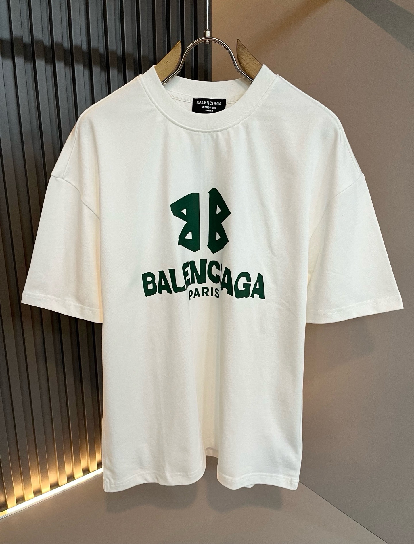 BALENCI*GA巴黎*家 2026春夏新款男女同款👫短袖T恤！走秀图案印花时尚休闲短袖T恤衫！设计logo压胶设计！