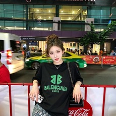 BALENCI*GA巴黎*家 2026春夏新款男女同款👫短袖T恤!走秀图案印花时尚休闲短袖T恤衫!设计logo压胶设计! BALENCI*GA巴黎*家 2026春夏新款男女同款👫短袖T恤!走秀图案印花时尚休闲短袖T恤衫!设计logo压胶设计!