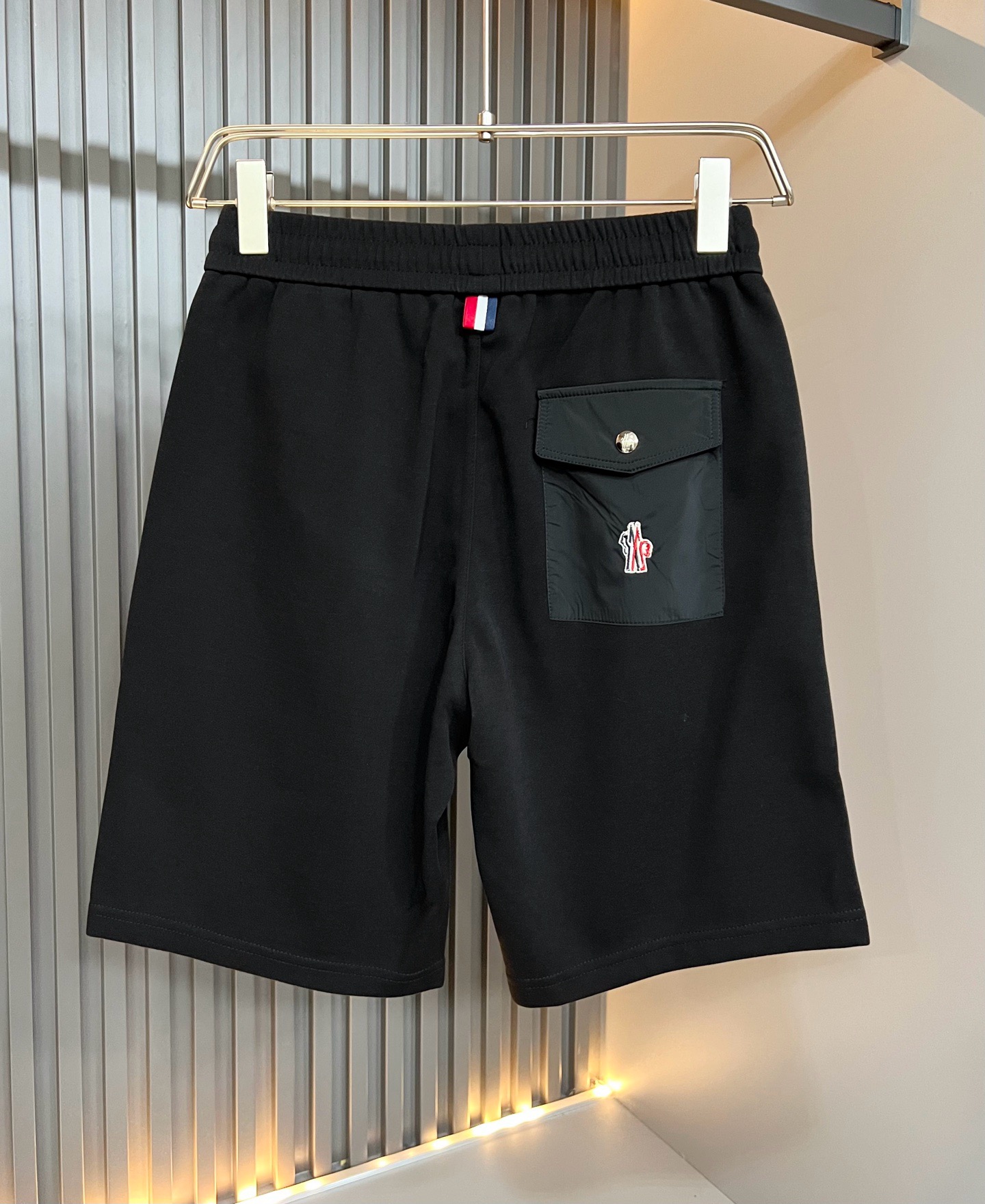 Moncler蒙家 2026春夏最新男女同款👫贸易订单休闲套装，全品相！！网红款！采用logo图案徽章设计！上身舒适透气