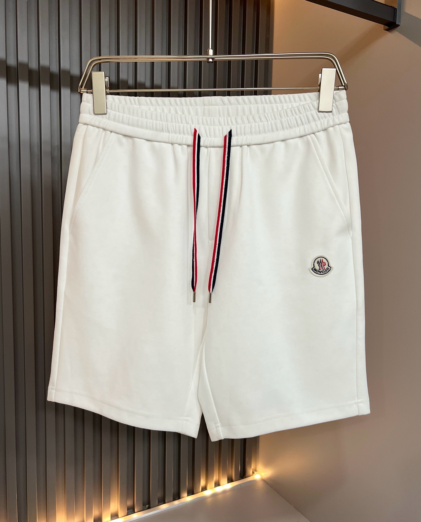 Moncler蒙家 2026春夏最新男女同款👫贸易订单休闲套装，全品相！！网红款！采用logo图案徽章设计！上身舒适透气