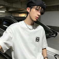 LOE*WE罗*威 2026秋冬男女同款👫打底衫,意大利原厂订单渠道,极具个性高级风,标志logo图案刺绣工艺设计!最新 LOE*WE罗*威 2026秋冬男女同款👫打底衫,意大利原厂订单渠道,极具个性高级风,标志logo图案刺绣工艺设计!最新