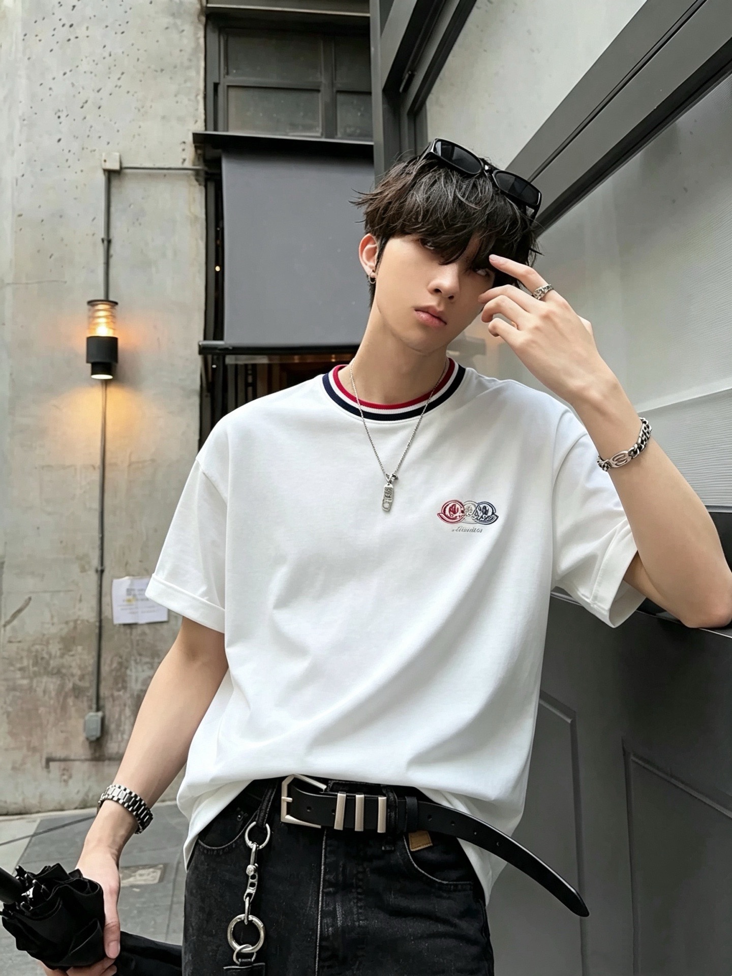 Moncler蒙口2026秋冬新款贸易订单短袖打底衫,全品相!!网红款!胸前logo图案刺绣设计!上身舒适透气,不僵硬, Moncler蒙口2026秋冬新款贸易订单短袖打底衫,全品相!!网红款!胸前logo图案刺绣设计!上身舒适透气,不僵硬,