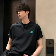 Dio*迪家 2026春夏新款男女同款👫短袖T恤,专柜同步发售!定制专属260克纯棉面料,定制原版工艺螺纹,胸前logo Dio*迪家 2026春夏新款男女同款👫短袖T恤,专柜同步发售!定制专属260克纯棉面料,定制原版工艺螺纹,胸前logo