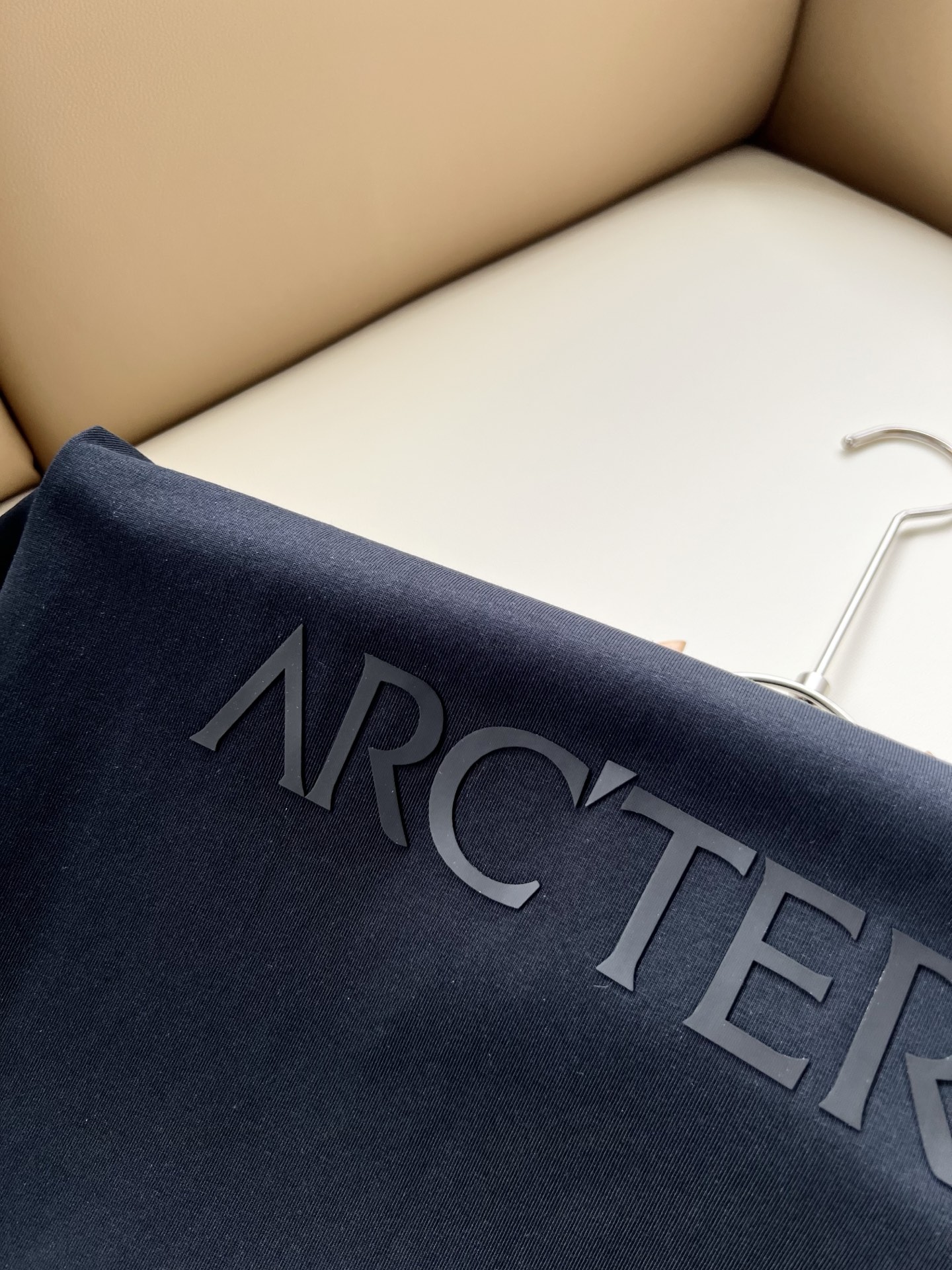 ARCTER*X始*祖鸟 2026春夏新款男女同款👫短袖T恤户外品牌可能大家第一想到的就是加拿大鹅、始祖鸟。给人一种标签