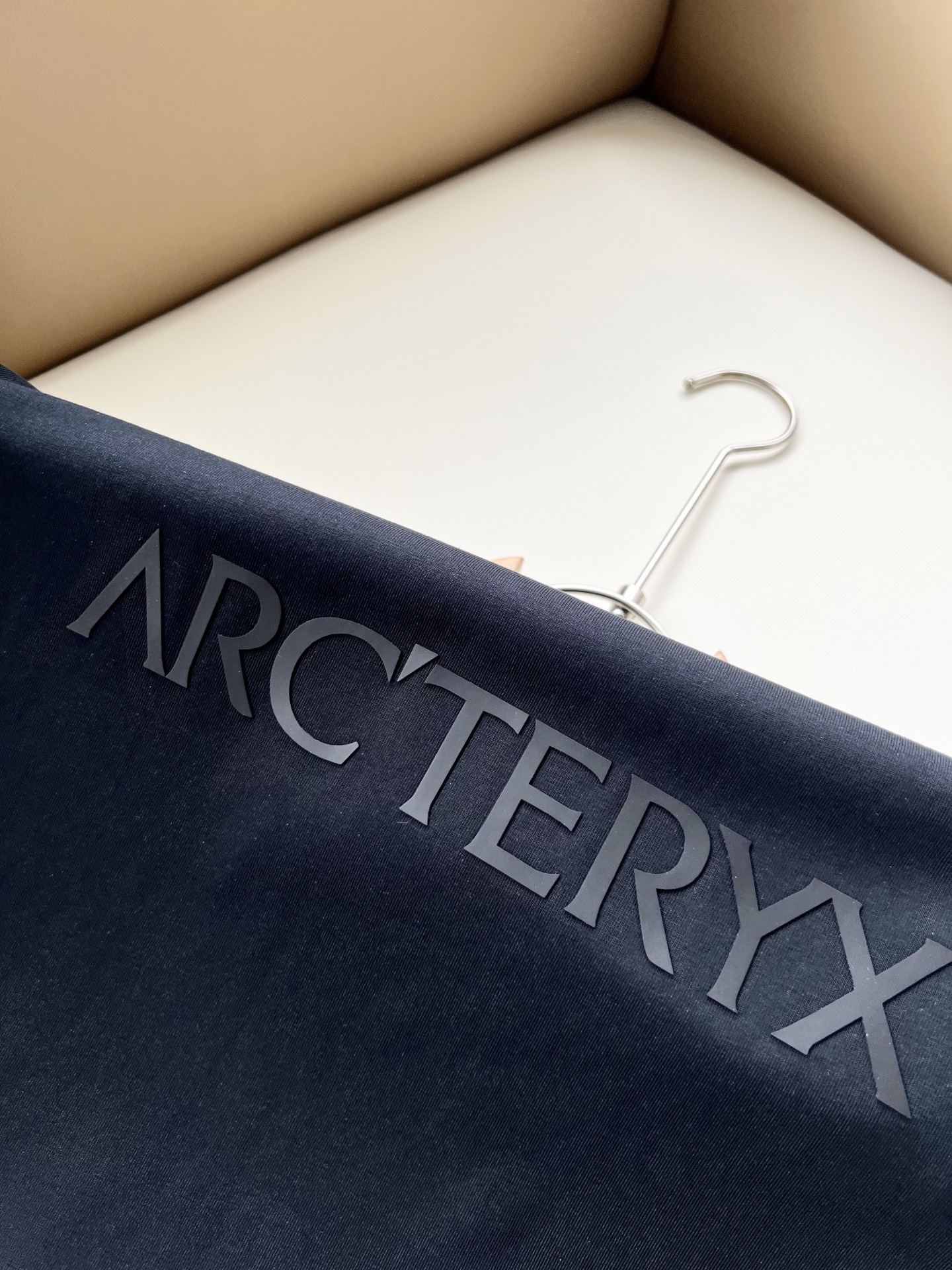 ARCTER*X始*祖鸟 2026春夏新款男女同款👫短袖T恤户外品牌可能大家第一想到的就是加拿大鹅、始祖鸟。给人一种标签