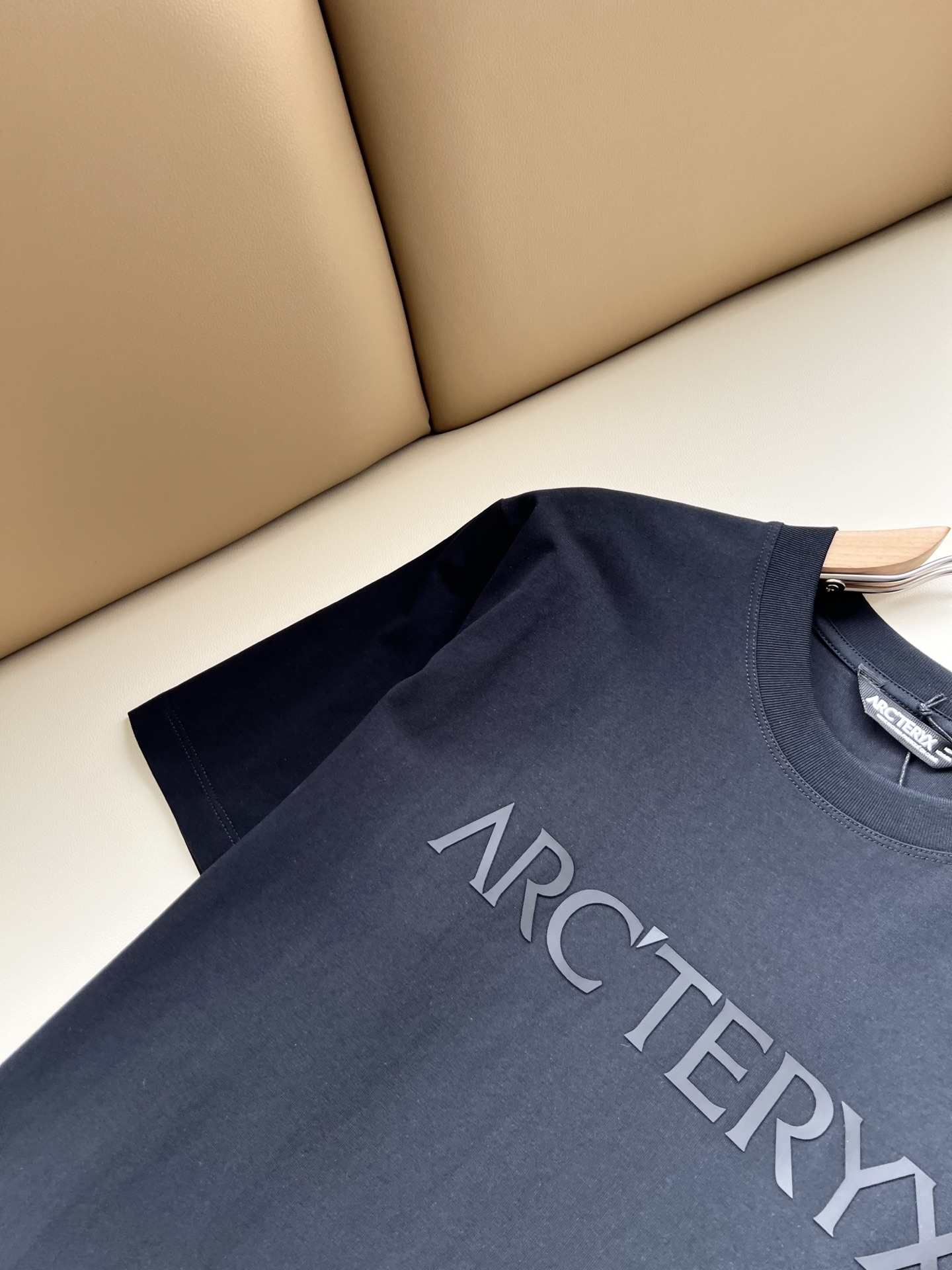 ARCTER*X始*祖鸟 2026春夏新款男女同款👫短袖T恤户外品牌可能大家第一想到的就是加拿大鹅、始祖鸟。给人一种标签