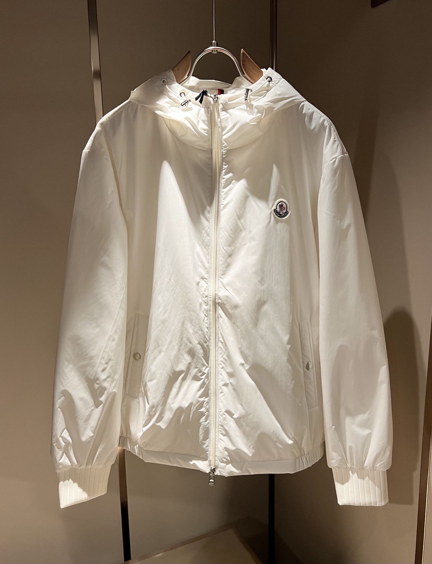 Monc*ler蒙*口 2026秋冬经典棉服夹克外套，都市时尚休闲款！设计原版logo五金配件，面料超软面料帅酷爆款夹克
