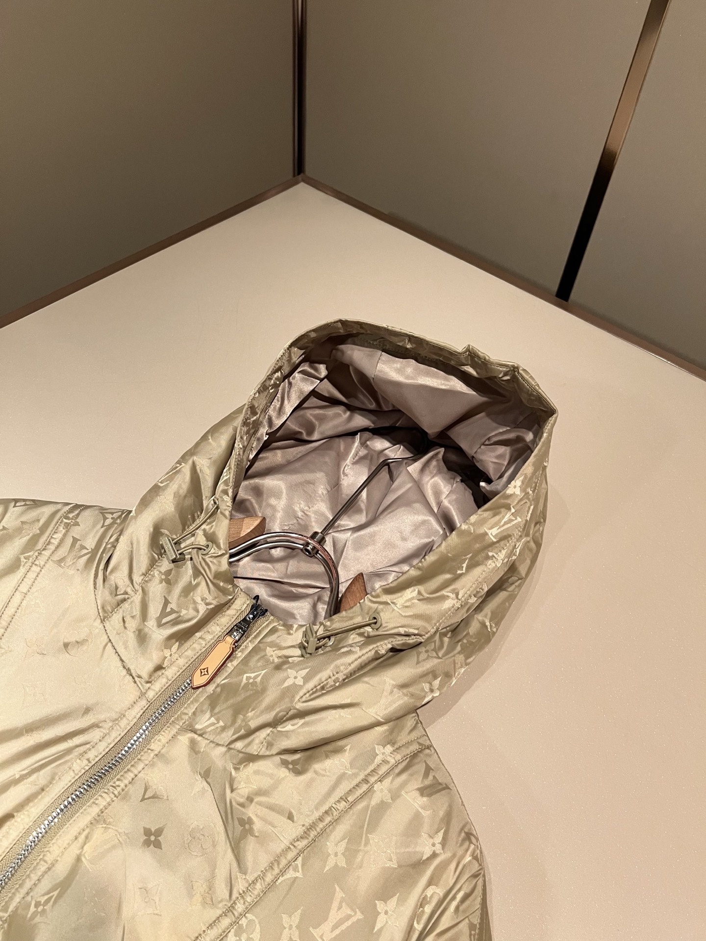 LouisVuitt*路易*登  2026秋冬新品最新款棉服夹克外套，贸易公司渠道，甚至到非常稀缺很难遇到，一件难求的高