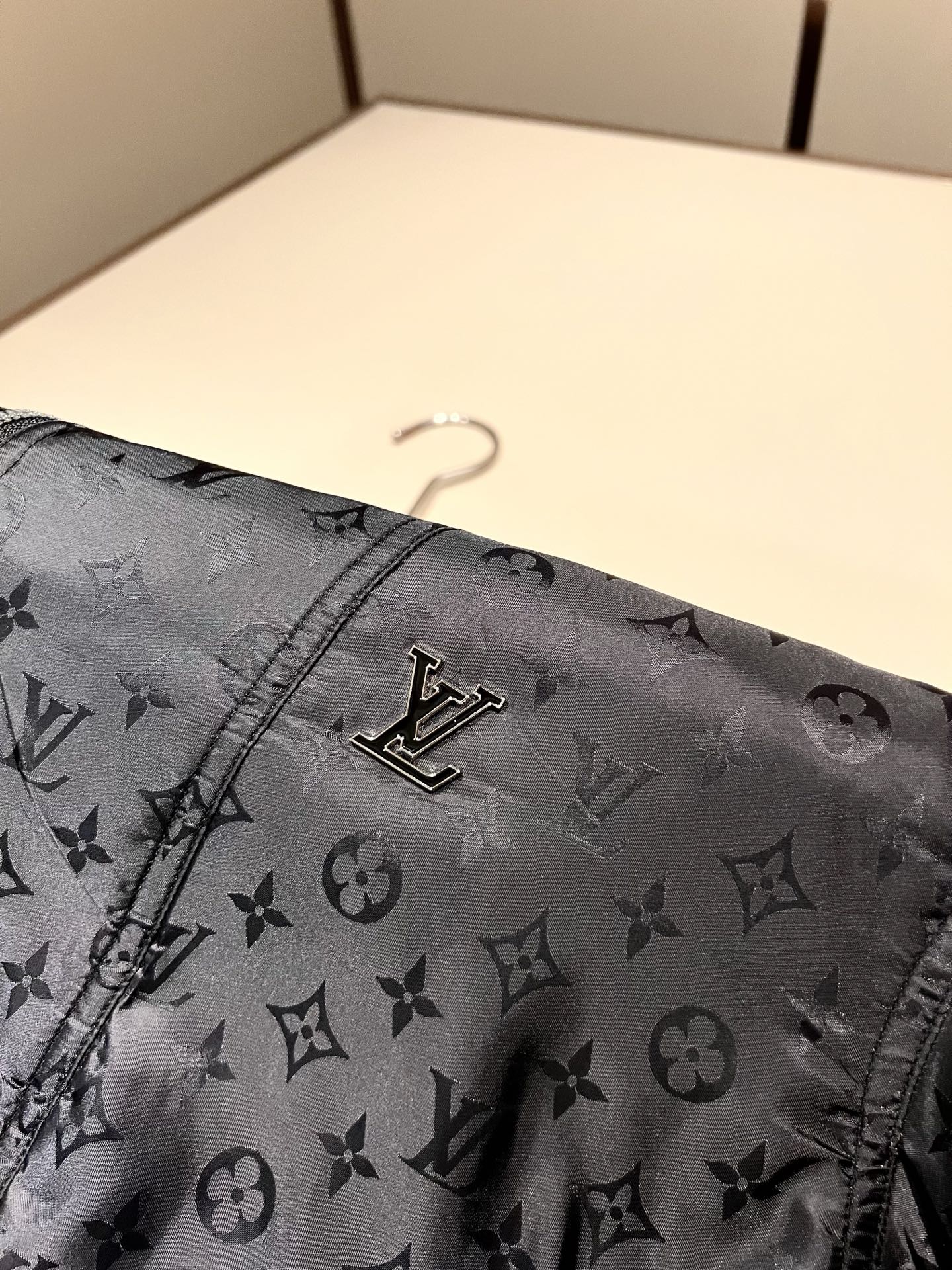 LouisVuitt*路易*登  2026秋冬新品最新款棉服夹克外套，贸易公司渠道，甚至到非常稀缺很难遇到，一件难求的高