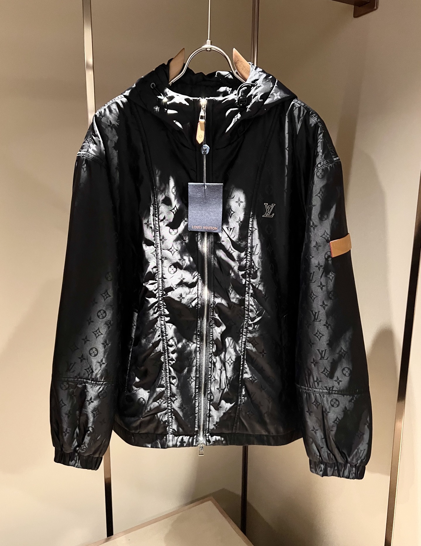 LouisVuitt*路易*登  2026秋冬新品最新款棉服夹克外套，贸易公司渠道，甚至到非常稀缺很难遇到，一件难求的高