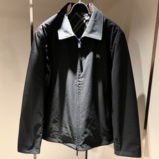 BURBER*Y巴*莉⚠️双面夹克!2026秋冬新品棉服夹克外套重磅来袭,最近比较火热的环保聚酯纤维记忆面料制作而成,高 BURBER*Y巴*莉⚠️双面夹克!2026秋冬新品棉服夹克外套重磅来袭,最近比较火热的环保聚酯纤维记忆面料制作而成,高