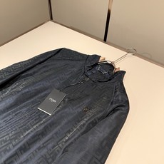 FEN*I 芬*迪 2026秋冬新款男士夹克外套,意大利原厂订单,FD家族人气单品,代表性十足,规格感十足的精品,所有F FEN*I 芬*迪 2026秋冬新款男士夹克外套,意大利原厂订单,FD家族人气单品,代表性十足,规格感十足的精品,所有F