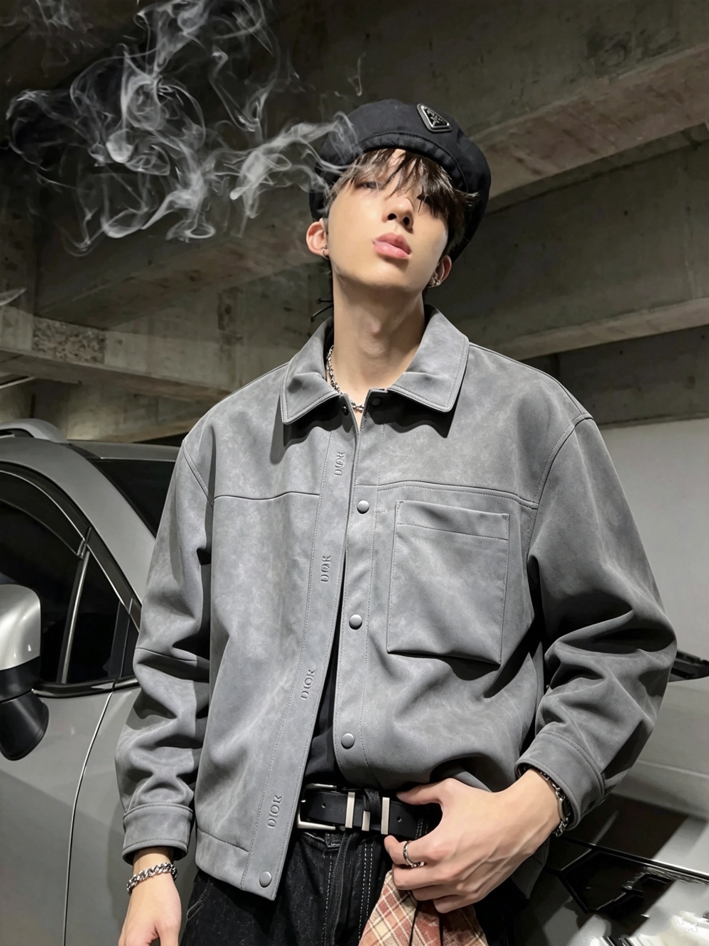 Dio*r迪*奥2026秋冬男士夹克外套,最新时尚洗水皮休闲夹克,贸易公司渠道稀出,同步官网发售,胸前压花logo图案设 Dio*r迪*奥2026秋冬男士夹克外套,最新时尚洗水皮休闲夹克,贸易公司渠道稀出,同步官网发售,胸前压花logo图案设