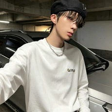 FEN*I 芬*迪2026秋冬新款FD家族FF男女同款👫打底衫,男女同款👫百搭极简短袖。意大利原厂订单,FD家族人气单品 FEN*I 芬*迪2026秋冬新款FD家族FF男女同款👫打底衫,男女同款👫百搭极简短袖。意大利原厂订单,FD家族人气单品