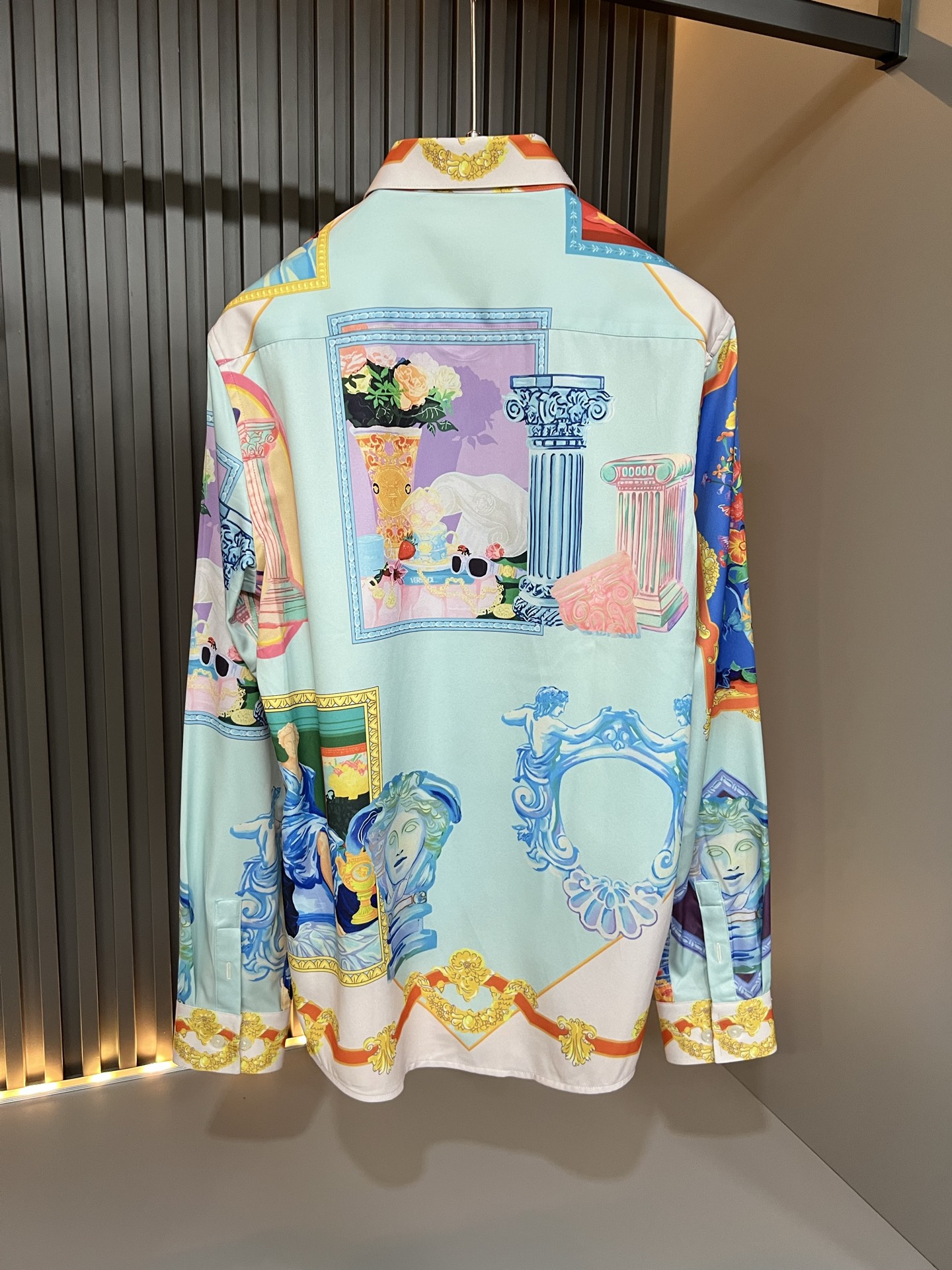 VERS*CE/范*哲  2026春夏新品原单长袖衬衣，VERS*CE/范*哲  贸易公司渠道 产品 值的推荐 ，全景印