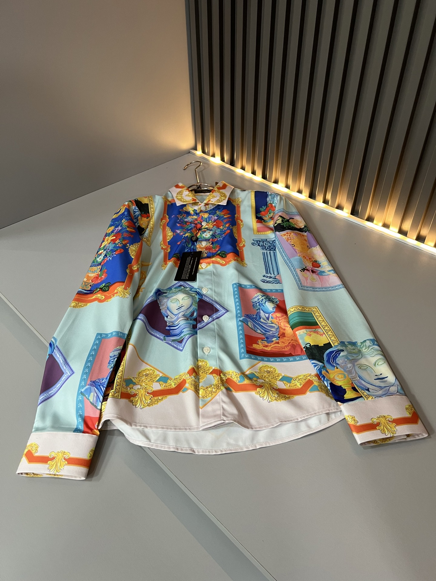 VERS*CE/范*哲  2026春夏新品原单长袖衬衣，VERS*CE/范*哲  贸易公司渠道 产品 值的推荐 ，全景印