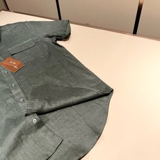 Loro Piana诺悠翩雅 2026春夏男士最新的贸易订单翻领衬衣,全品相!!采用logo刺绣图案设计!上身舒适透气, Loro Piana诺悠翩雅 2026春夏男士最新的贸易订单翻领衬衣,全品相!!采用logo刺绣图案设计!上身舒适透气,