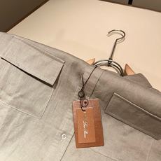 Loro Piana诺悠翩雅 2026春夏男士最新的贸易订单翻领衬衣,全品相!!采用logo刺绣图案设计!上身舒适透气, Loro Piana诺悠翩雅 2026春夏男士最新的贸易订单翻领衬衣,全品相!!采用logo刺绣图案设计!上身舒适透气,