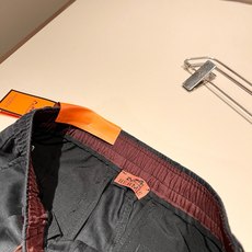 HERM*S 爱*仕 2026春夏男士高端棉麻休闲裤 海外贸易公司渠道订单 !男士休闲修身直筒休闲裤!上海恒隆店在售 HERM*S 爱*仕 2026春夏男士高端棉麻休闲裤 海外贸易公司渠道订单 !男士休闲修身直筒休闲裤!上海恒隆店在售
