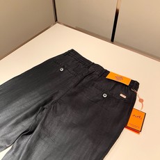 HERM*S 爱*仕 2026春夏男士高端棉麻休闲裤 海外贸易公司渠道订单 !男士休闲修身直筒休闲裤!上海恒隆店在售 HERM*S 爱*仕 2026春夏男士高端棉麻休闲裤 海外贸易公司渠道订单 !男士休闲修身直筒休闲裤!上海恒隆店在售