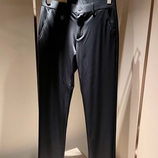 BURBER*Y巴*莉 2026春夏男士休闲西裤,男士经典基础款小直筒裤 简洁纯色百搭款五金logo辅料配合 经典内里英 BURBER*Y巴*莉 2026春夏男士休闲西裤,男士经典基础款小直筒裤 简洁纯色百搭款五金logo辅料配合 经典内里英