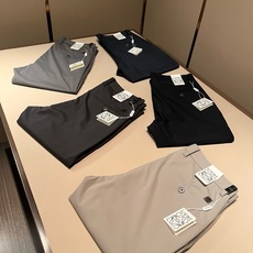 LO*WE/罗*威2026春夏新品男士时装款高端休闲西裤裤,香港洋行渠道货,日本原厂出品,纯血统品质,完美延续了LOE* LO*WE/罗*威2026春夏新品男士时装款高端休闲西裤裤,香港洋行渠道货,日本原厂出品,纯血统品质,完美延续了LOE*