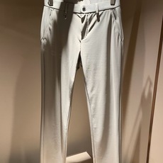 LO*WE/罗*威2026春夏新品男士时装款高端休闲西裤裤,香港洋行渠道货,日本原厂出品,纯血统品质,完美延续了LOE* LO*WE/罗*威2026春夏新品男士时装款高端休闲西裤裤,香港洋行渠道货,日本原厂出品,纯血统品质,完美延续了LOE*