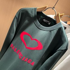BALENCIA*巴黎*家 2026秋冬最新款百搭卫衣,男女同款👫❤️经典标志图案字母logo图案印花工艺设计!!贸易公 BALENCIA*巴黎*家 2026秋冬最新款百搭卫衣,男女同款👫❤️经典标志图案字母logo图案印花工艺设计!!贸易公
