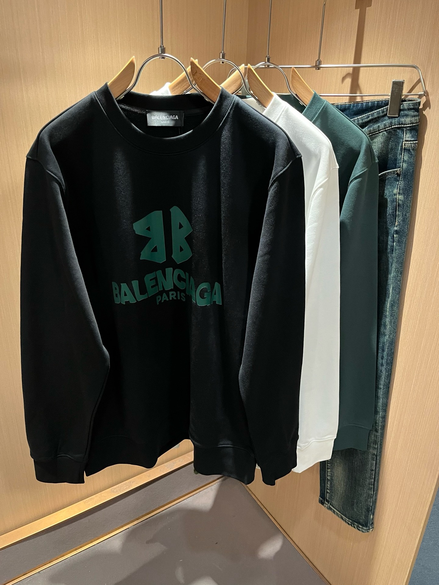 BALENCIA*巴黎*家 2026秋冬最新款百搭卫衣，男女同款👫❤️经典标志图案字母logo图案印花工艺设计！！贸易公