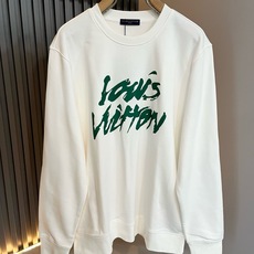 LouisVuitt*路易*登 2026秋冬全新系列单品上线,非常时髦前卫的一款男女同款短袖T恤,标识logo图案印花工 LouisVuitt*路易*登 2026秋冬全新系列单品上线,非常时髦前卫的一款男女同款短袖T恤,标识logo图案印花工