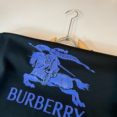 BURBER*Y巴*莉 2026秋冬新款男女同款👫基础休闲百搭棉质圆领卫衣,男女同款卫衣!贸易公司渠道稀出,同步官网发售 BURBER*Y巴*莉 2026秋冬新款男女同款👫基础休闲百搭棉质圆领卫衣,男女同款卫衣!贸易公司渠道稀出,同步官网发售