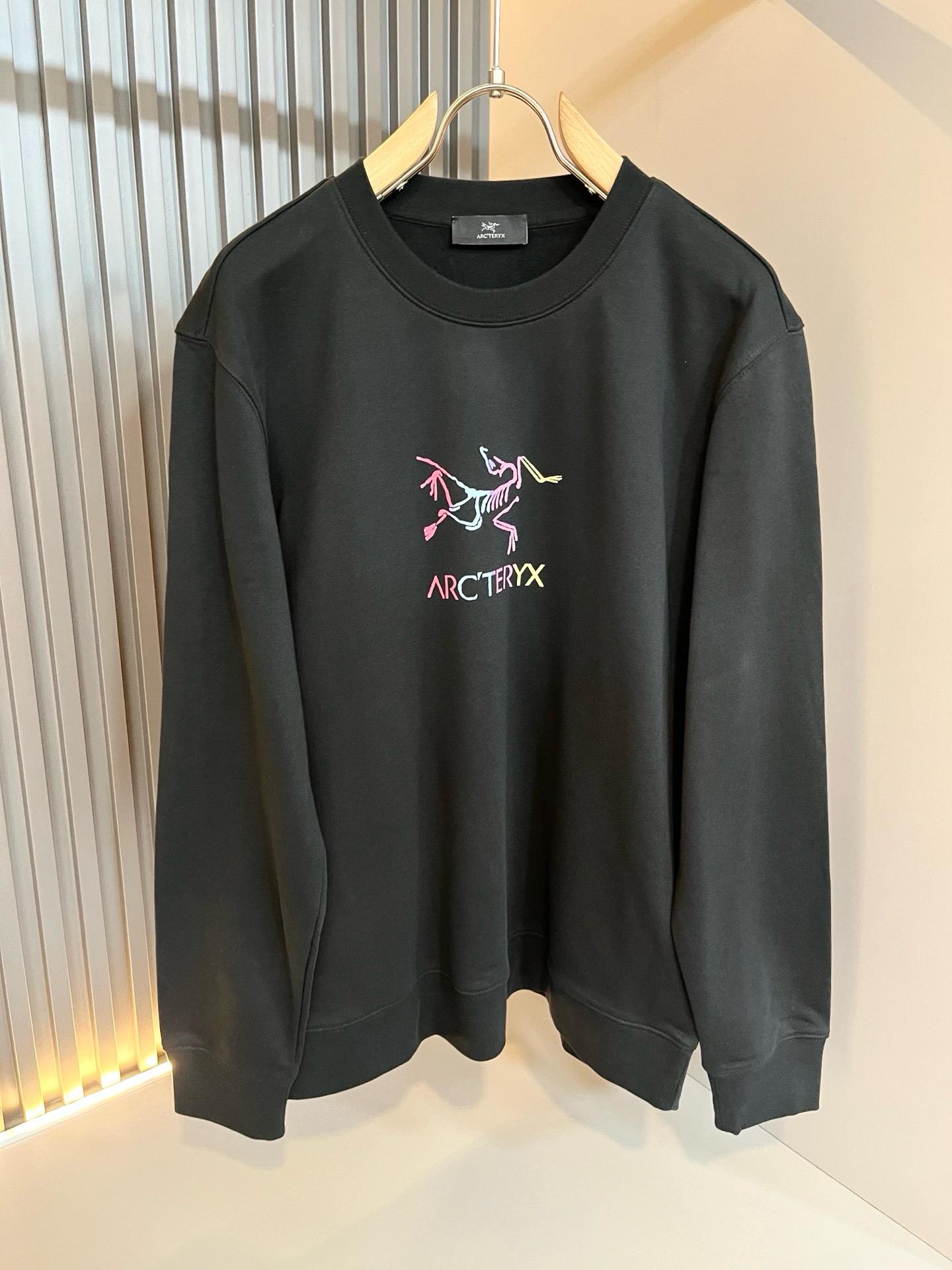 ARCTER*X始*祖鸟 2026秋冬新款男女同款👫休闲卫衣，户外品牌可能大家第一想到的就是加拿大鹅、始祖鸟。给人一种标